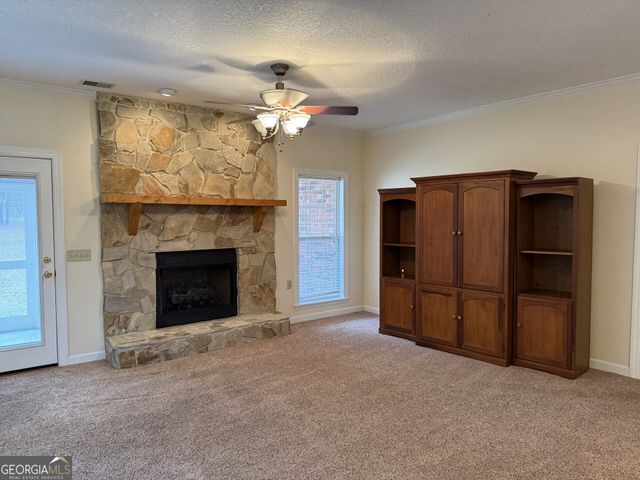 102 Oak Circle, Glennville, GA 30427