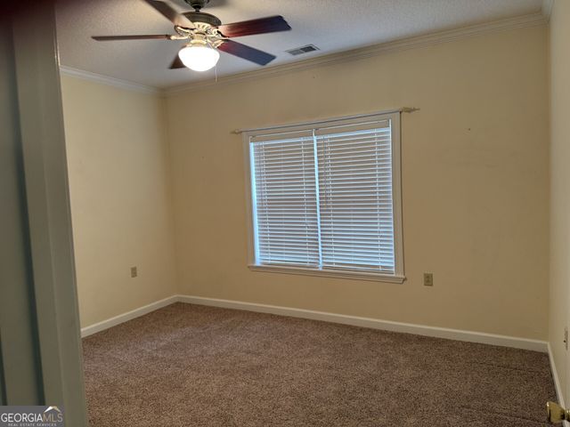 102 Oak Circle, Glennville, GA 30427