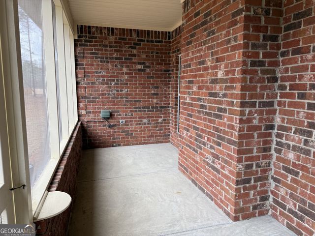 102 Oak Circle, Glennville, GA 30427