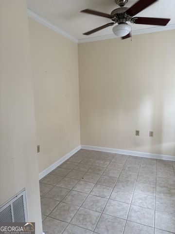 102 Oak Circle, Glennville, GA 30427
