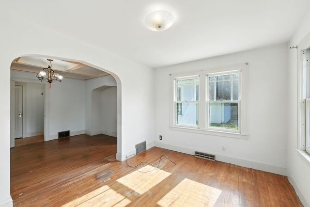 4653 Portland Avenue, Minneapolis, MN 55407