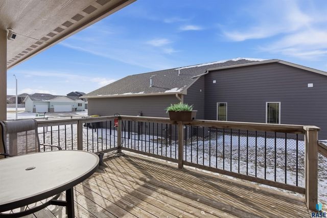 811 S Discovery Ave Avenue, Sioux Falls, SD 57106