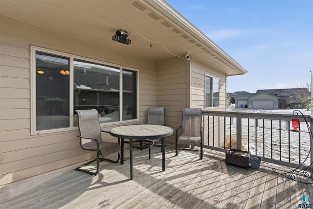 811 S Discovery Ave Avenue, Sioux Falls, SD 57106