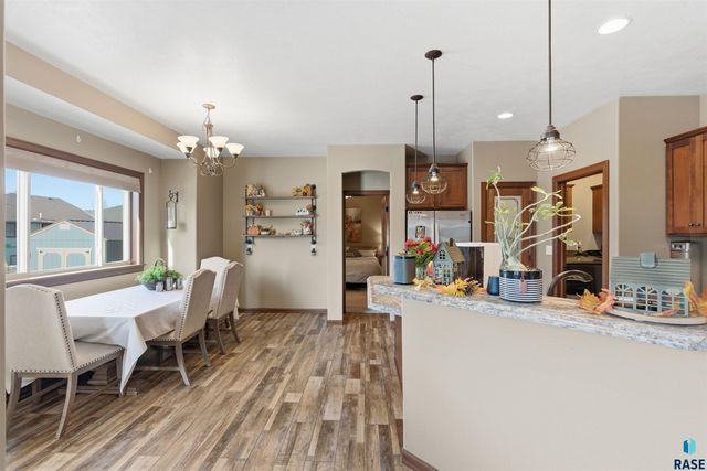 811 S Discovery Ave Avenue, Sioux Falls, SD 57106