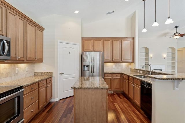 2942 SOUTHERN PINES LOOP, Clermont, FL 34711