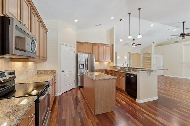 2942 SOUTHERN PINES LOOP, Clermont, FL 34711