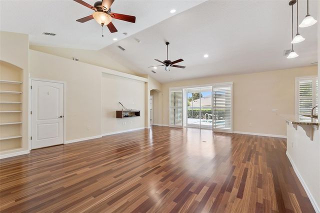 2942 SOUTHERN PINES LOOP, Clermont, FL 34711