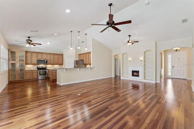 2942 SOUTHERN PINES LOOP, Clermont, FL 34711