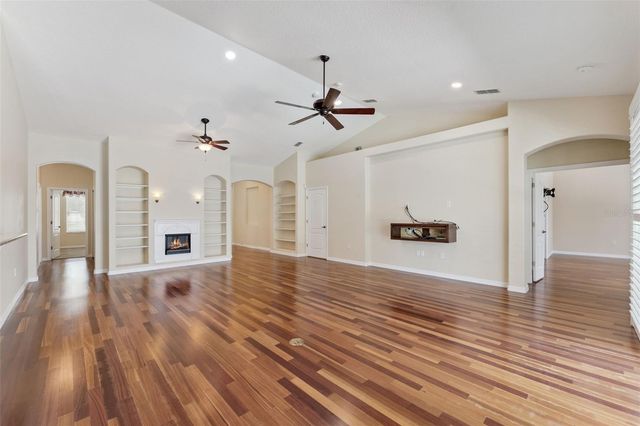 2942 SOUTHERN PINES LOOP, Clermont, FL 34711