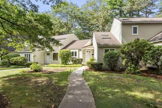 18B Pilgrim Dr 24, Westford, MA 01886
