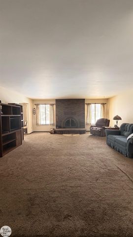 5374 Pointe Drive, East China Twp, MI 48054