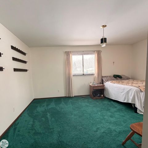 5374 Pointe Drive, East China Twp, MI 48054