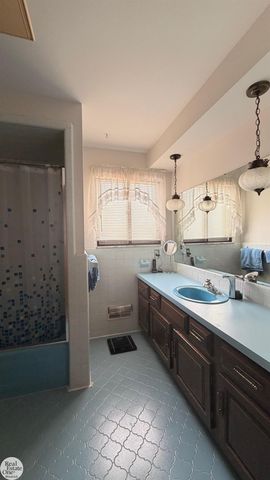 5374 Pointe Drive, East China Twp, MI 48054