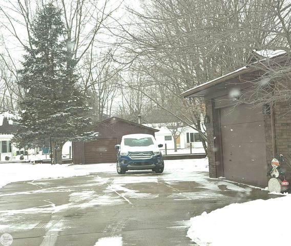 5374 Pointe Drive, East China Twp, MI 48054