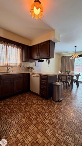 5374 Pointe Drive, East China Twp, MI 48054