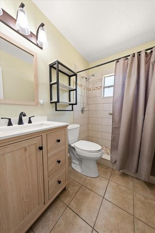 7504 91ST STREET, Seminole, FL 33777