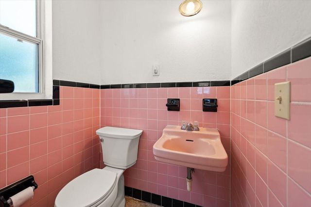 7504 91ST STREET, Seminole, FL 33777