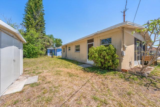 7504 91ST STREET, Seminole, FL 33777