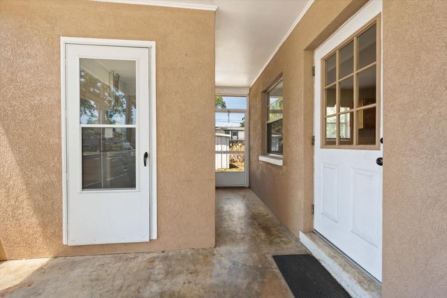 7504 91ST STREET, Seminole, FL 33777