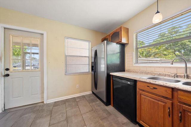 7504 91ST STREET, Seminole, FL 33777