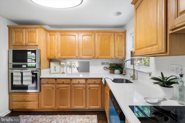 5 ALDEBURGH CT, Baltimore, MD 21237