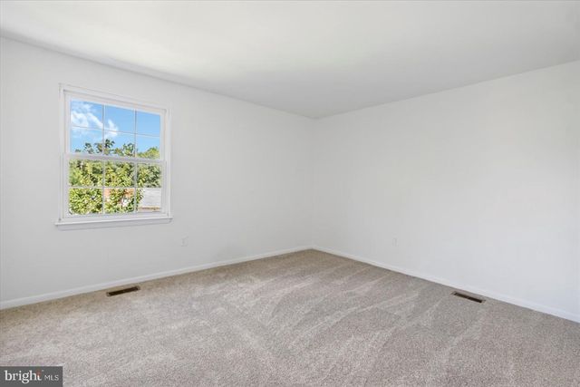 5 ALDEBURGH CT, Baltimore, MD 21237