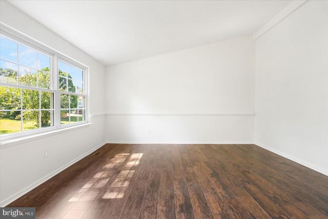 5 ALDEBURGH CT, Baltimore, MD 21237