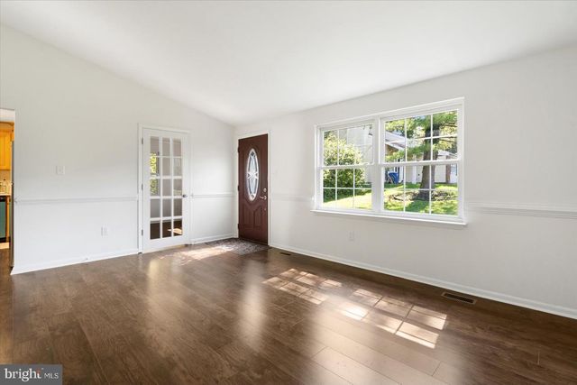 5 ALDEBURGH CT, Baltimore, MD 21237