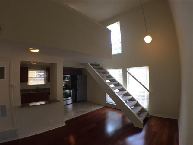 2800 Cole ST 215C, Austin, TX 78705