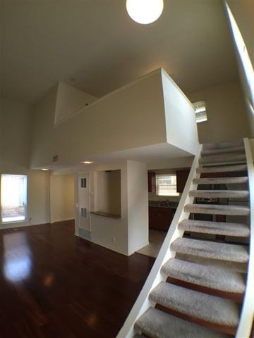 2800 Cole ST 215C, Austin, TX 78705
