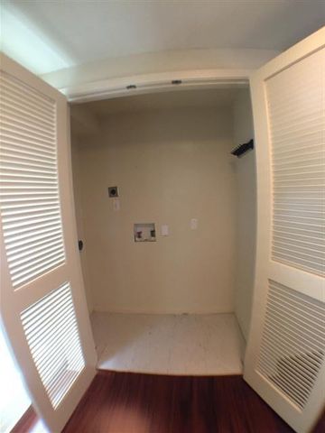 2800 Cole ST 215C, Austin, TX 78705