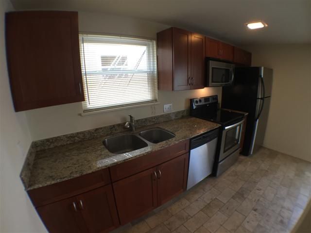 2800 Cole ST 215C, Austin, TX 78705