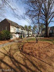 1437 Brookwood Drive, Winston-salem, NC 27106