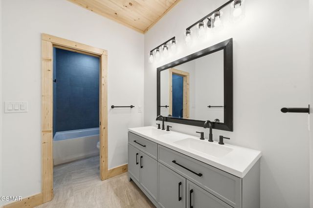 650 Ridge Top Loop, Gatlinburg, TN 37738