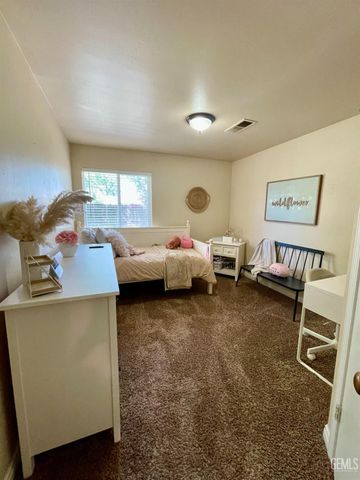 5510 Lombardy Court, Bakersfield, CA 93308