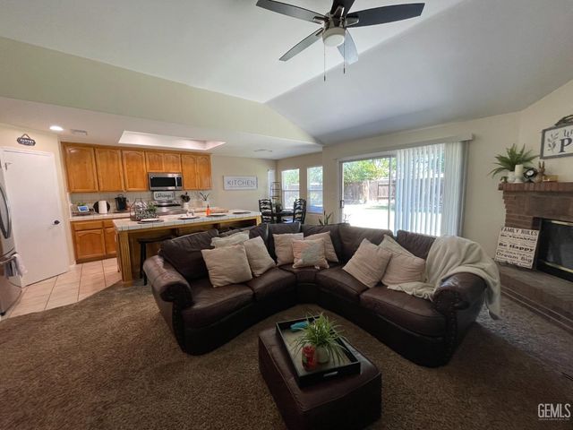 5510 Lombardy Court, Bakersfield, CA 93308