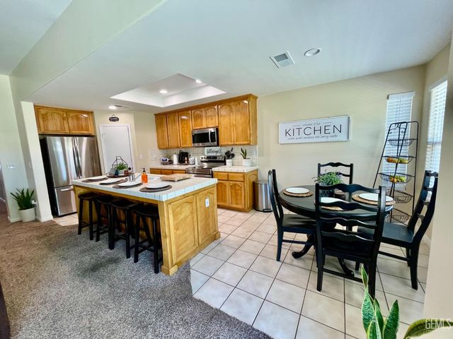 5510 Lombardy Court, Bakersfield, CA 93308