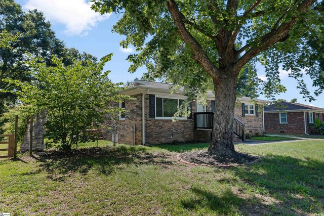 105 Abbotsford Drive, Simpsonville, SC 29681
