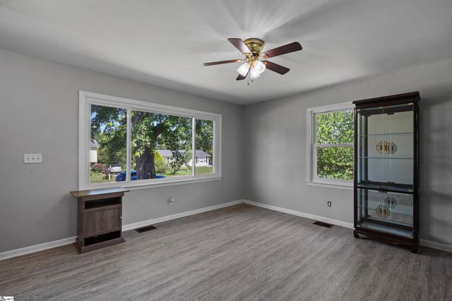 105 Abbotsford Drive, Simpsonville, SC 29681