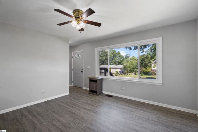 105 Abbotsford Drive, Simpsonville, SC 29681