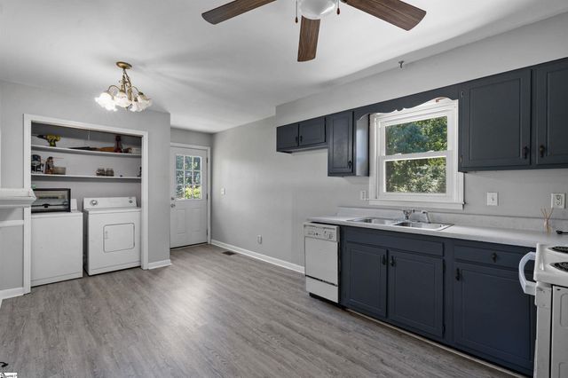 105 Abbotsford Drive, Simpsonville, SC 29681