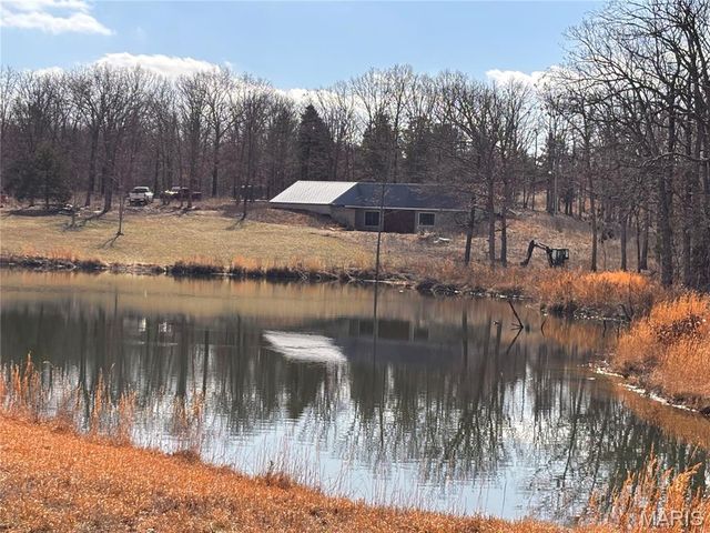 85 Barnicle Chapel Road, Steelville, MO 65565