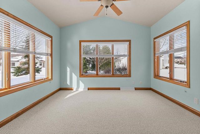 4801 N FALLVIEW LANE, Appleton, WI 54913