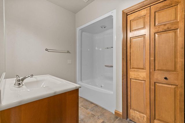 4801 N FALLVIEW LANE, Appleton, WI 54913