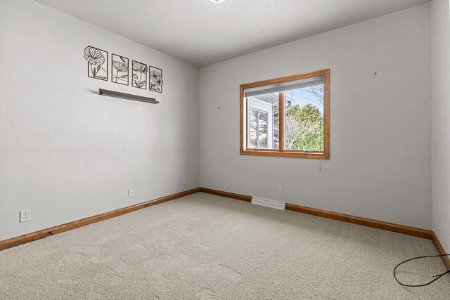 4801 N FALLVIEW LANE, Appleton, WI 54913