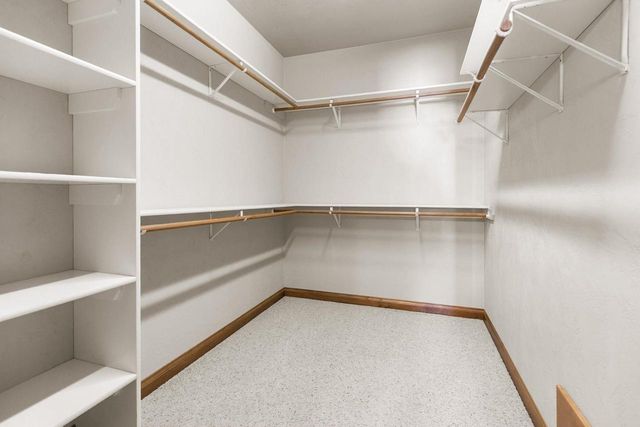 4801 N FALLVIEW LANE, Appleton, WI 54913