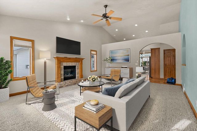 4801 N FALLVIEW LANE, Appleton, WI 54913