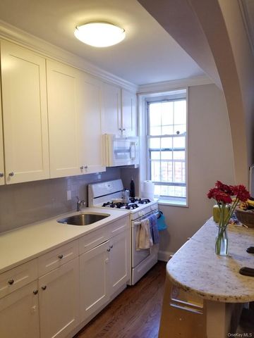 760 Bronx River Road A68, Bronxville, NY 10708