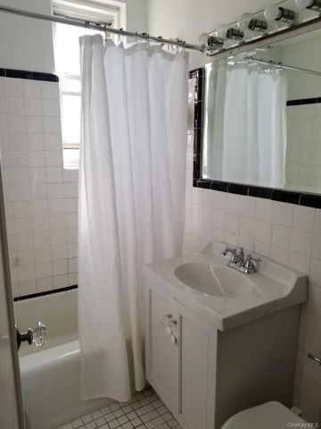 760 Bronx River Road A68, Bronxville, NY 10708