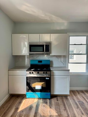 67 Tanner Street, Providence, RI 02905